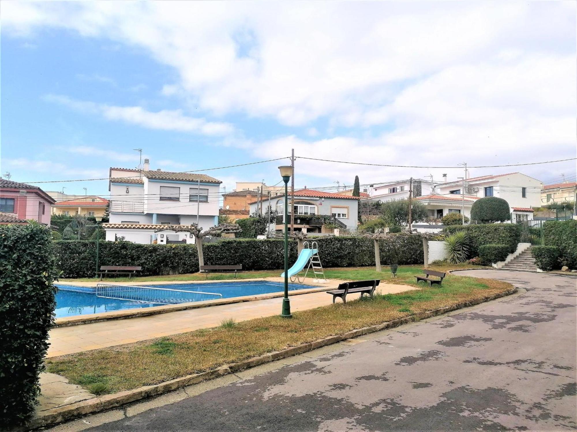 Zona Tranquila Con Piscina Y Paseos En Bici - - Es-258-80 *